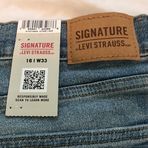 Levi’s Jean Shorts - Picture 9 of 9